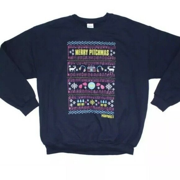 Merry Pitchmas "PITCH PERFECT 3" Exclusive CrewNeck Sweatshirt from press junket - Picture 3 of 6